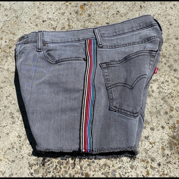 Levi's 541 Cuttoff Shorts with tuxedo stipe grosgrain, Racing stripe denim Size - Picture 2 of 6